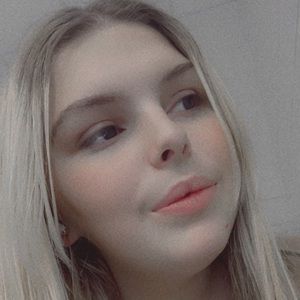 Meet your Posher, Marina